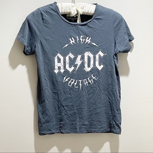 AC/DC Women’s Gray HIGH VOLTAGE Graphic Tee - Picture 2 of 5
